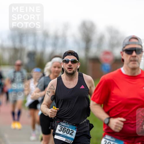 07.04.2024 - 43. Internationalen Wilhelmsburger Insellauf Michael Strokosch http://msf.ph/oto/6041546 07.04.2024 10:30:30 Laufen 3602, 3602, 3005 meine-sportfotos.de