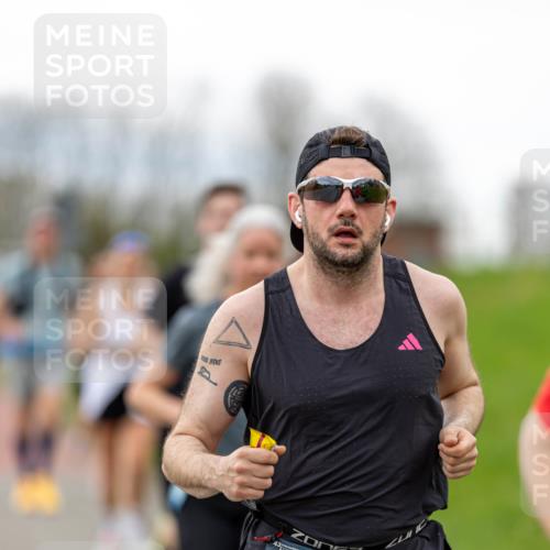 07.04.2024 - 43. Internationalen Wilhelmsburger Insellauf Michael Strokosch http://msf.ph/oto/6041554 07.04.2024 10:30:31 Laufen 43, 3602, 3602 meine-sportfotos.de