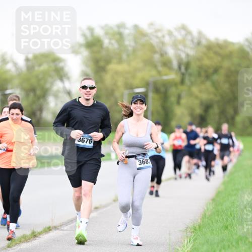 07.04.2024 - 43. Internationalen Wilhelmsburger Insellauf Dr. Thomas Lammeyer http://msf.ph/oto/6041610 07.04.2024 10:38:45 Laufen 3676, 3683 meine-sportfotos.de
