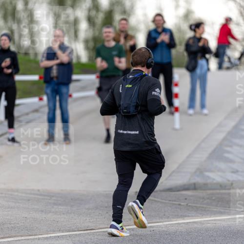07.04.2024 - 43. Internationalen Wilhelmsburger Insellauf Michael Strokosch http://msf.ph/oto/6041712 07.04.2024 10:37:46 Laufen  meine-sportfotos.de