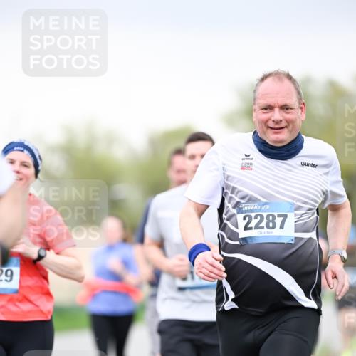 07.04.2024 - 43. Internationalen Wilhelmsburger Insellauf Dr. Thomas Lammeyer http://msf.ph/oto/6041884 07.04.2024 10:39:17 Laufen 29, 43, 2287 meine-sportfotos.de