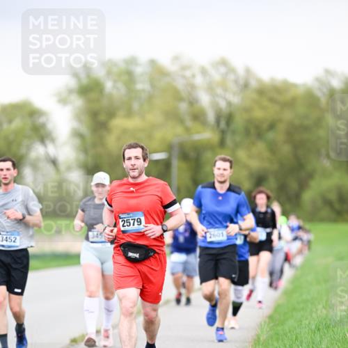 07.04.2024 - 43. Internationalen Wilhelmsburger Insellauf Dr. Thomas Lammeyer http://msf.ph/oto/6042024 07.04.2024 10:39:40 Laufen 3452, 2579, 2601 meine-sportfotos.de