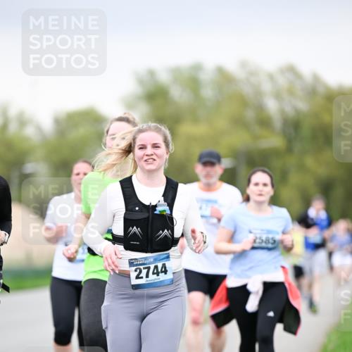 07.04.2024 - 43. Internationalen Wilhelmsburger Insellauf Dr. Thomas Lammeyer http://msf.ph/oto/6042107 07.04.2024 10:39:56 Laufen 60, 2744, 2585 meine-sportfotos.de