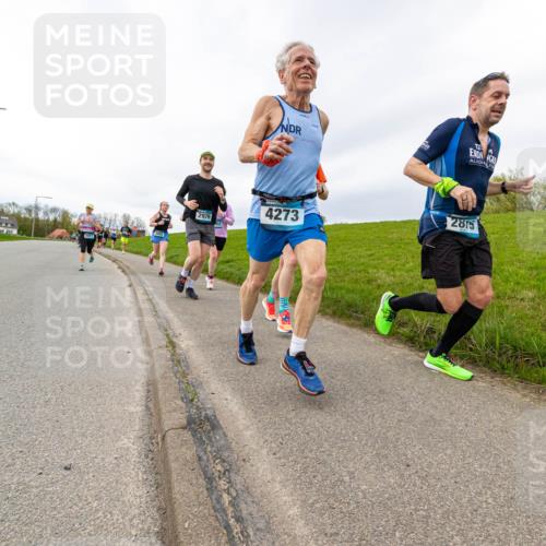 07.04.2024 - 43. Internationalen Wilhelmsburger Insellauf Michael Strokosch http://msf.ph/oto/6043584 07.04.2024 10:31:35 Laufen 4273, 2976, 2815 meine-sportfotos.de