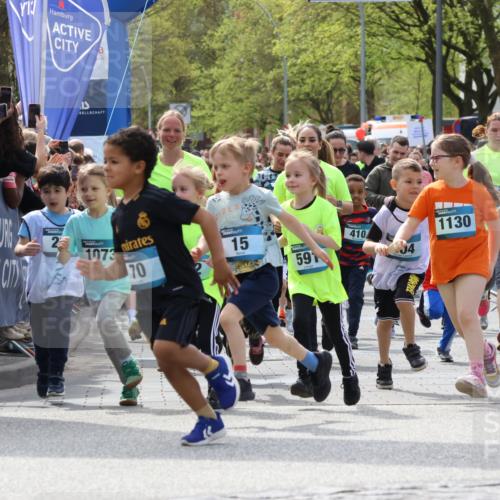 07.04.2024 - 43. Internationalen Wilhelmsburger Insellauf Strokosch-Dieckow http://msf.ph/oto/6064754 07.04.2024 13:04:42 Ziel 3107, 3108, 32, 37, 53, 68, 92, 108, 229, 334, 336, 337, 338, 339, 340, 342, 343, 365, 367, 375, 390, 399, 409, 410, 411, 412, 414, 433, 436, 445, 447, 588, 602, 605, 628, 642, 651, 712, 713, 715, 716, 717, 719, 720, 721, 723, 724, 725, 727, 728, 729, 730, 743, 744, 745, 746, 747, 748, 749, 750, 752, 753, 754, 913, 914, 915, 916, 918, 920, 921, 922, 923, 924, 925, 926, 1070, 1075, 1076, 1086, 1114, 1115, 1125, 1128 meine-sportfotos.de