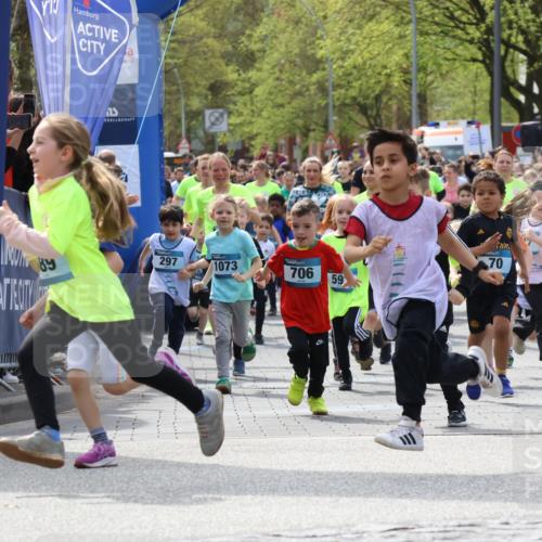 07.04.2024 - 43. Internationalen Wilhelmsburger Insellauf Strokosch-Dieckow http://msf.ph/oto/6064756 07.04.2024 13:04:40 Ziel 3108, 15, 32, 37, 39, 53, 68, 92, 108, 229, 297, 304, 327, 330, 338, 339, 340, 343, 365, 367, 375, 390, 399, 409, 410, 411, 412, 414, 433, 445, 447, 588, 602, 605, 628, 651, 712, 713, 716, 717, 720, 721, 723, 724, 725, 727, 728, 729, 730, 744, 745, 746, 747, 748, 749, 750, 752, 753, 754, 913, 918, 922, 926, 1075, 1076, 1086, 1114, 1115, 1125, 1128 meine-sportfotos.de