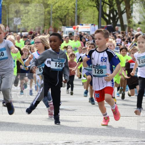 07.04.2024 - 43. Internationalen Wilhelmsburger Insellauf Strokosch-Dieckow http://msf.ph/oto/6064763 07.04.2024 13:04:35 Ziel 2, 15, 30, 32, 37, 39, 66, 68, 70, 71, 81, 92, 99, 128, 129, 228, 289, 290, 294, 297, 304, 305, 327, 329, 330, 399, 410, 411, 414, 433, 440, 442, 588, 589, 590, 591, 592, 593, 594, 595, 596, 597, 598, 599, 600, 706, 711, 713, 732, 736, 738, 740, 746, 747, 748, 1064, 1073, 1075, 1109, 1125, 1130 meine-sportfotos.de