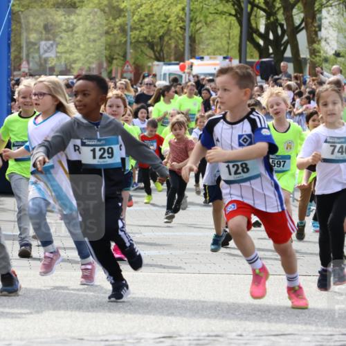 07.04.2024 - 43. Internationalen Wilhelmsburger Insellauf Strokosch-Dieckow http://msf.ph/oto/6064765 07.04.2024 13:04:36 Ziel 2, 15, 30, 32, 37, 39, 66, 68, 70, 71, 81, 92, 99, 228, 229, 289, 290, 294, 297, 304, 305, 327, 329, 330, 365, 367, 399, 410, 411, 414, 433, 440, 442, 588, 589, 590, 591, 592, 593, 594, 595, 596, 597, 598, 599, 600, 605, 628, 706, 711, 713, 727, 732, 736, 738, 746, 747, 748, 1064, 1073, 1075, 1109, 1125, 1128, 1130 meine-sportfotos.de