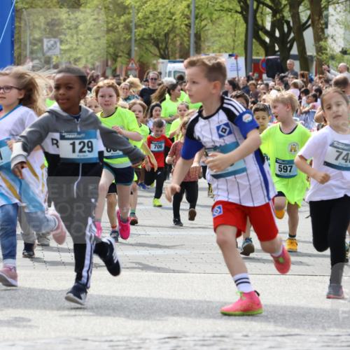 07.04.2024 - 43. Internationalen Wilhelmsburger Insellauf Strokosch-Dieckow http://msf.ph/oto/6064766 07.04.2024 13:04:36 Ziel 2, 15, 30, 32, 37, 39, 66, 68, 70, 71, 81, 92, 99, 228, 229, 289, 290, 294, 297, 304, 305, 327, 329, 330, 365, 367, 399, 410, 411, 414, 433, 440, 442, 588, 589, 590, 591, 592, 593, 594, 595, 596, 597, 598, 599, 600, 605, 628, 706, 711, 713, 727, 732, 736, 738, 746, 747, 748, 1064, 1073, 1075, 1109, 1125, 1128, 1130 meine-sportfotos.de