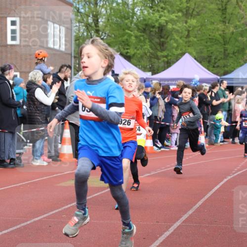 14.04.2024 - Hammer Lauf Strokosch-Dieckow http://msf.ph/oto/6065139 14.04.2024 09:49:53 Ziel 462, 513, 637, 926, 1167, 1273, 1371, 462, 513, 637, 926, 1167, 1273, 1371 meine-sportfotos.de
