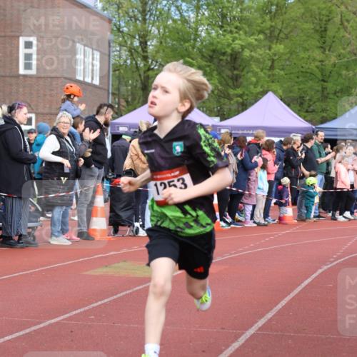 14.04.2024 - Hammer Lauf Strokosch-Dieckow http://msf.ph/oto/6065167 14.04.2024 09:50:04 Ziel 449, 504, 647, 938, 940, 953, 1024, 1161, 1253, 1286, 1343, 449, 504, 647, 938, 940, 953, 1024, 1161, 1253, 1286, 1343 meine-sportfotos.de