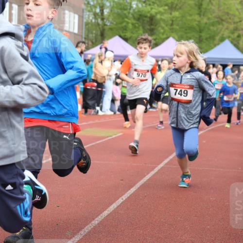 14.04.2024 - Hammer Lauf Strokosch-Dieckow http://msf.ph/oto/6065239 14.04.2024 09:50:36 Ziel 749, 786, 855, 936, 942, 970, 974, 1007, 1143, 1203, 1259, 1294, 1324, 1377, 749, 786, 855, 936, 942, 970, 974, 1007, 1143, 1203, 1259, 1294, 1324, 1377 meine-sportfotos.de
