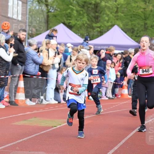 14.04.2024 - Hammer Lauf Strokosch-Dieckow http://msf.ph/oto/6065288 14.04.2024 09:51:05 Ziel 555, 591, 630, 666, 832, 854, 948, 995, 1027, 1032, 555, 591, 630, 666, 832, 854, 948, 995, 1027, 1032 meine-sportfotos.de