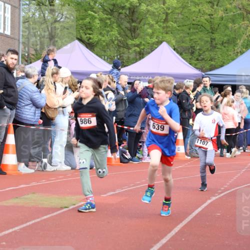 14.04.2024 - Hammer Lauf Strokosch-Dieckow http://msf.ph/oto/6065301 14.04.2024 09:51:11 Ziel 463, 544, 555, 591, 619, 639, 666, 689, 854, 948, 956, 986, 463, 544, 555, 591, 619, 639, 666, 689, 854, 948, 956, 986 meine-sportfotos.de