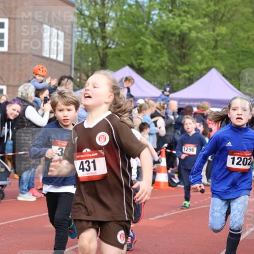 14.04.2024 - Hammer Lauf Strokosch-Dieckow http://msf.ph/oto/6065315 14.04.2024 09:51:19 Ziel 393, 431, 565, 639, 689, 751, 752, 956, 986, 1042, 1107, 1202, 1284, 1297, 393, 431, 565, 639, 689, 751, 752, 956, 986, 1042, 1107, 1202, 1284, 1297 meine-sportfotos.de