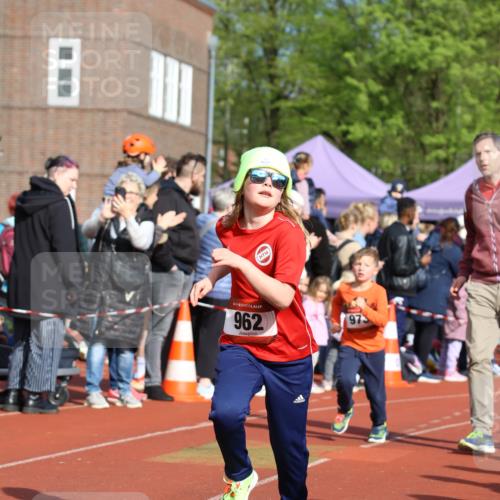 14.04.2024 - Hammer Lauf Strokosch-Dieckow http://msf.ph/oto/6065511 14.04.2024 09:52:16 Ziel 428, 838, 962, 971, 1179, 1289, 1307, 1320, 1336, 428, 838, 962, 971, 1179, 1289, 1307, 1320, 1336 meine-sportfotos.de