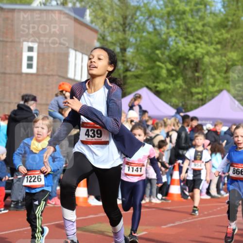14.04.2024 - Hammer Lauf Strokosch-Dieckow http://msf.ph/oto/6065584 14.04.2024 09:52:26 Ziel 439, 470, 615, 720, 866, 913, 962, 973, 992, 1141, 1245, 1291, 439, 470, 615, 720, 866, 913, 962, 973, 992, 1141, 1245, 1291 meine-sportfotos.de