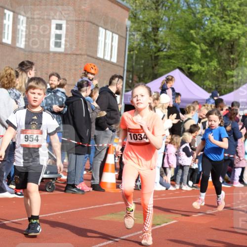 14.04.2024 - Hammer Lauf Strokosch-Dieckow http://msf.ph/oto/6065639 14.04.2024 09:52:32 Ziel 439, 470, 615, 720, 866, 913, 949, 973, 992, 1034, 1141, 1291, 439, 470, 615, 720, 866, 913, 949, 973, 992, 1034, 1141, 1291 meine-sportfotos.de