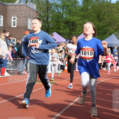 14.04.2024 - Hammer Lauf Strokosch-Dieckow http://msf.ph/oto/6065780 14.04.2024 09:52:42 Ziel 312, 526, 569, 578, 672, 950, 954, 996, 1034, 1226, 1287, 1365, 1397, 312, 526, 569, 578, 672, 950, 954, 996, 1034, 1226, 1287, 1365, 1397 meine-sportfotos.de