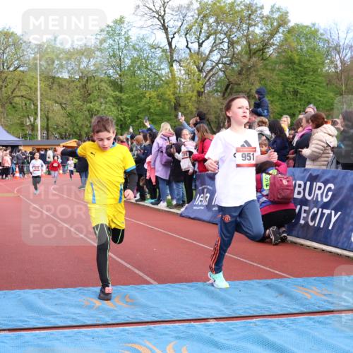 14.04.2024 - Hammer Lauf Strokosch-Dieckow http://msf.ph/oto/6067397 14.04.2024 09:49:44 Ziel 154, 865, 947, 951, 964, 1147 meine-sportfotos.de