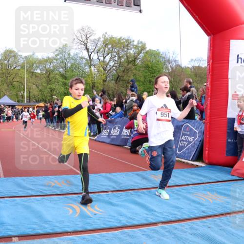 14.04.2024 - Hammer Lauf Strokosch-Dieckow http://msf.ph/oto/6067402 14.04.2024 09:49:44 Ziel 154, 865, 947, 951, 964, 1147 meine-sportfotos.de