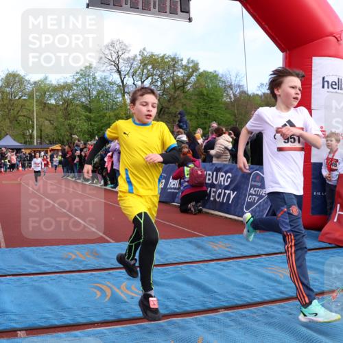 14.04.2024 - Hammer Lauf Strokosch-Dieckow http://msf.ph/oto/6067407 14.04.2024 09:49:44 Ziel 154, 865, 947, 951, 964, 1147 meine-sportfotos.de