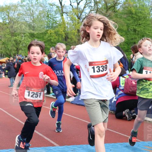 14.04.2024 - Hammer Lauf Strokosch-Dieckow http://msf.ph/oto/6067814 14.04.2024 09:50:25 Ziel 197, 736, 737, 739, 787, 863, 884, 899, 952, 966, 998, 1005, 1040, 1065, 1126, 1251, 1339 meine-sportfotos.de