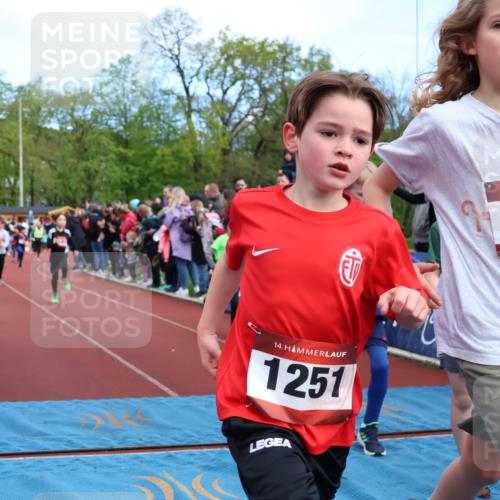 14.04.2024 - Hammer Lauf Strokosch-Dieckow http://msf.ph/oto/6067823 14.04.2024 09:50:25 Ziel 197, 736, 737, 739, 787, 863, 884, 899, 952, 966, 998, 1005, 1040, 1065, 1126, 1251, 1339 meine-sportfotos.de