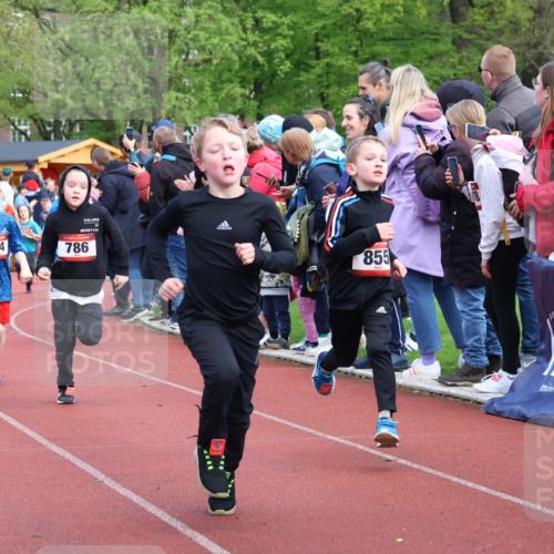 14.04.2024 - Hammer Lauf Strokosch-Dieckow http://msf.ph/oto/6067917 14.04.2024 09:50:34 Ziel 840, 933, 966, 998, 1007, 1126, 1191, 1251, 1259, 1294, 1339, 1377 meine-sportfotos.de