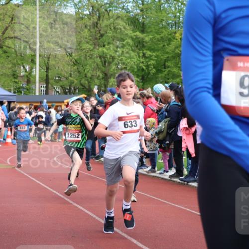 14.04.2024 - Hammer Lauf Strokosch-Dieckow http://msf.ph/oto/6068223 14.04.2024 09:50:55 Ziel 498, 514, 542, 633, 648, 705, 957, 967, 1035, 1058, 1180, 1362, 1394 meine-sportfotos.de