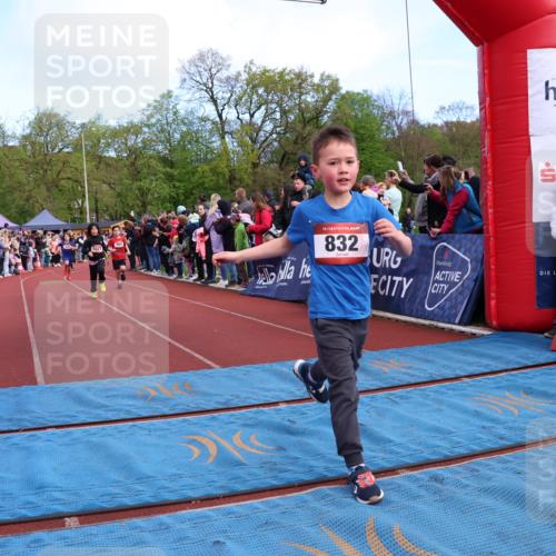 14.04.2024 - Hammer Lauf Strokosch-Dieckow http://msf.ph/oto/6068294 14.04.2024 09:50:59 Ziel 514, 542, 633, 640, 648, 705, 832, 967, 978, 1032, 1035, 1252, 1362, 1394 meine-sportfotos.de