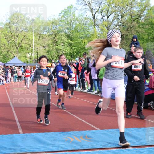 14.04.2024 - Hammer Lauf Strokosch-Dieckow http://msf.ph/oto/6069331 14.04.2024 09:51:59 Ziel 101, 102, 566, 801, 927, 1295, 1299, 1402 meine-sportfotos.de