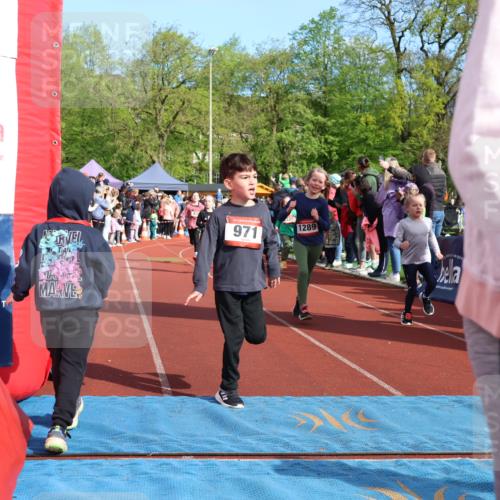 14.04.2024 - Hammer Lauf Strokosch-Dieckow http://msf.ph/oto/6069489 14.04.2024 09:52:10 Ziel 366, 465, 529, 570, 669, 703, 827, 958, 960, 961, 971, 1038, 1313, 1323 meine-sportfotos.de