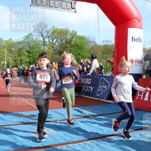 14.04.2024 - Hammer Lauf Strokosch-Dieckow http://msf.ph/oto/6069526 14.04.2024 09:52:11 Ziel 366, 428, 465, 529, 570, 703, 827, 958, 960, 971, 1038, 1289, 1313, 1323 meine-sportfotos.de