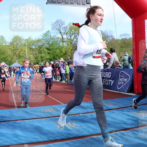 14.04.2024 - Hammer Lauf Strokosch-Dieckow http://msf.ph/oto/6069867 14.04.2024 09:52:29 Ziel 439, 470, 615, 720, 866, 913, 962, 973, 992, 1141, 1245, 1291 meine-sportfotos.de