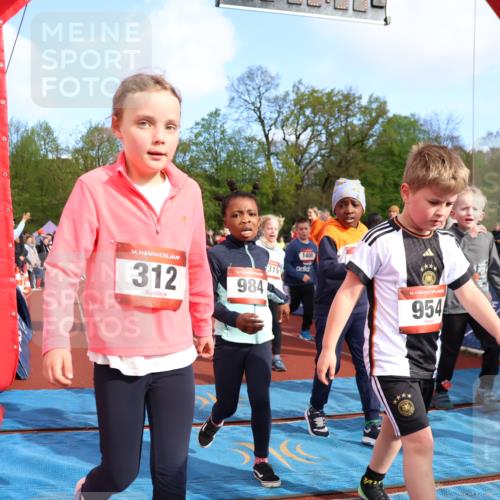 14.04.2024 - Hammer Lauf Strokosch-Dieckow http://msf.ph/oto/6070205 14.04.2024 09:52:45 Ziel 312, 526, 569, 578, 672, 950, 954, 996, 1034, 1226, 1287, 1365, 1397 meine-sportfotos.de