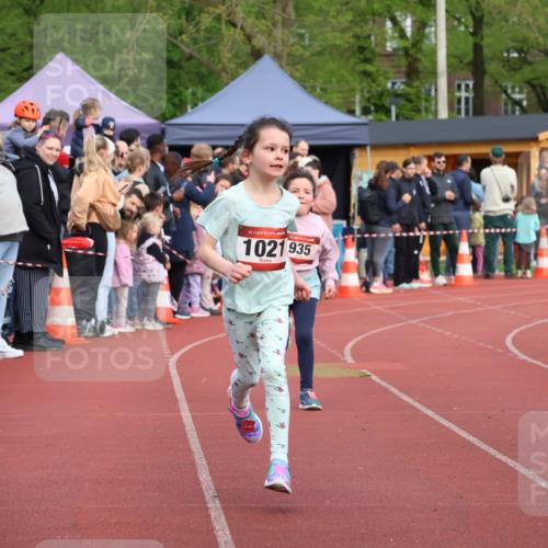 14.04.2024 - Hammer Lauf Strokosch-Dieckow http://msf.ph/oto/6070706 14.04.2024 09:53:27 Ziel 595, 614 meine-sportfotos.de