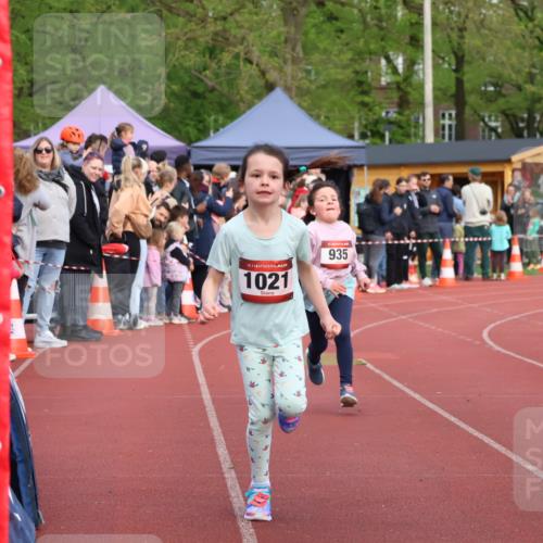 14.04.2024 - Hammer Lauf Strokosch-Dieckow http://msf.ph/oto/6070710 14.04.2024 09:53:27 Ziel 595, 614 meine-sportfotos.de