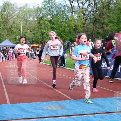 14.04.2024 - Hammer Lauf Strokosch-Dieckow http://msf.ph/oto/6070909 14.04.2024 09:53:57 Ziel 1029, 1300, 1305 meine-sportfotos.de