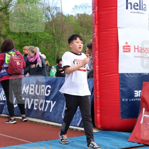 14.04.2024 - Hammer Lauf Strokosch-Dieckow http://msf.ph/oto/6071003 14.04.2024 09:54:12 Ziel 808, 1055, 1379, 1393 meine-sportfotos.de
