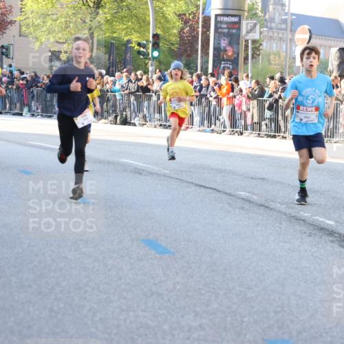 27.04.2024 - Das Zehntel Strokosch-Dieckow http://msf.ph/oto/6100861 27.04.2024 08:48:44 Laufen 1252, 2317, 2663, 2818, 2848, 3177, 3382, 3402, 3465, 3657, 3873, 3924 meine-sportfotos.de