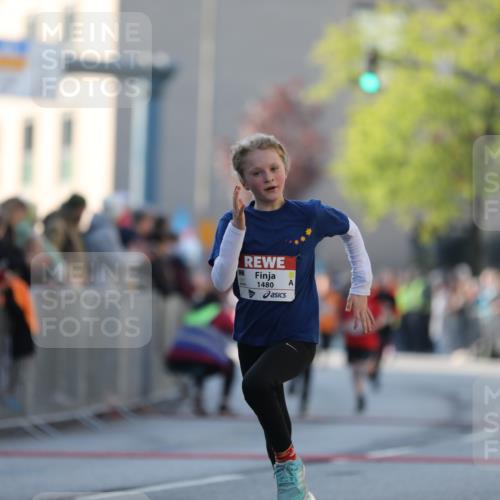 27.04.2024 - Das Zehntel Fuchs,  Jonas http://msf.ph/oto/6100928 27.04.2024 08:49:08 Ziel 1252, 1480, 1491, 1498, 2355, 2599, 2805, 2839, 3443, 3657, 3703, 3783, 3873 meine-sportfotos.de