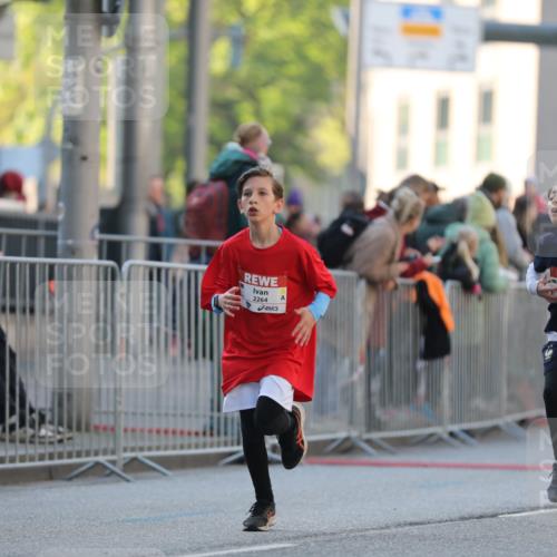 27.04.2024 - Das Zehntel Fuchs,  Jonas http://msf.ph/oto/6101025 27.04.2024 08:49:23 Ziel 1326, 1935, 2264, 2599, 2805, 2839, 3169, 3173, 3443, 3619, 3703, 3783, 3784, 3819 meine-sportfotos.de