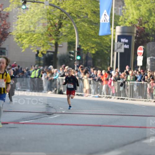 27.04.2024 - Das Zehntel Fuchs,  Jonas http://msf.ph/oto/6101059 27.04.2024 08:49:29 Ziel 1326, 1935, 2264, 3169, 3173, 3238, 3241, 3453, 3619, 3784, 3819 meine-sportfotos.de