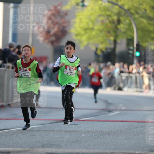 27.04.2024 - Das Zehntel Fuchs,  Jonas http://msf.ph/oto/6101177 27.04.2024 08:49:40 Ziel 2167, 3238, 3241, 3453, 3641, 3704, 3764, 3769, 3778, 3784, 3819, 3846 meine-sportfotos.de