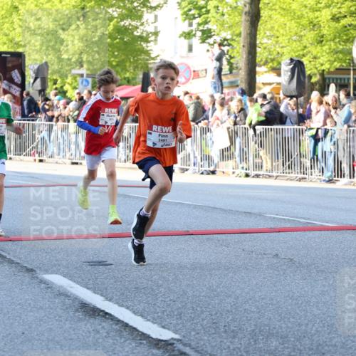 27.04.2024 - Das Zehntel H.Heesch http://msf.ph/oto/6104453 27.04.2024 08:47:53 Ziel 1650, 2181, 2820, 3437, 3481, 3876 meine-sportfotos.de
