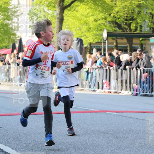 27.04.2024 - Das Zehntel H.Heesch http://msf.ph/oto/6104549 27.04.2024 08:48:33 Ziel 1192, 1452, 2222, 2352, 2608, 2824, 2930, 3176, 3900 meine-sportfotos.de