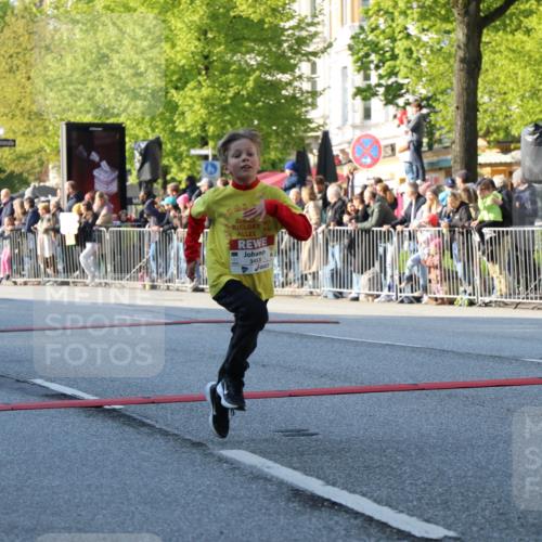 27.04.2024 - Das Zehntel H.Heesch http://msf.ph/oto/6104667 27.04.2024 08:49:40 Ziel 2167, 3238, 3241, 3453, 3641, 3704, 3764, 3769, 3778, 3784, 3819, 3846 meine-sportfotos.de