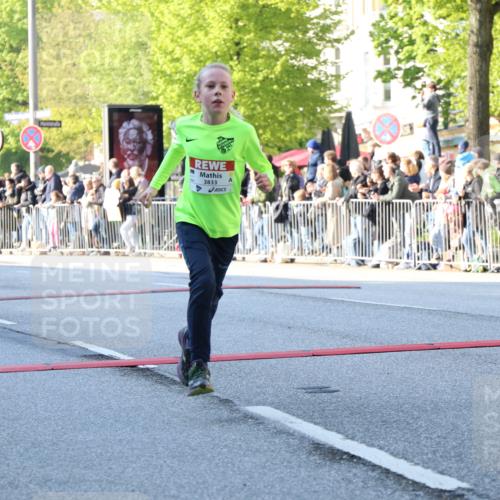 27.04.2024 - Das Zehntel H.Heesch http://msf.ph/oto/6104720 27.04.2024 08:50:11 Ziel 1230, 1233, 1497, 1552, 1553, 1584, 1596, 1661, 1707, 1929, 2360, 2679, 3030, 3112, 3152, 3480, 3705, 3706, 3709, 3775, 3794, 3833 meine-sportfotos.de