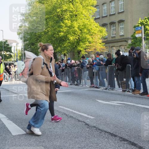 27.04.2024 - Das Zehntel MichiJ http://msf.ph/oto/6105378 27.04.2024 08:45:17 Laufen 1484 meine-sportfotos.de